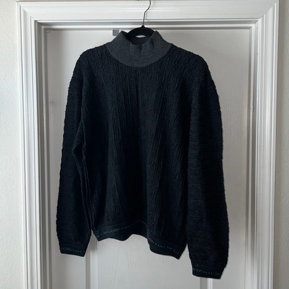 COOGI Mens sweater gently worn